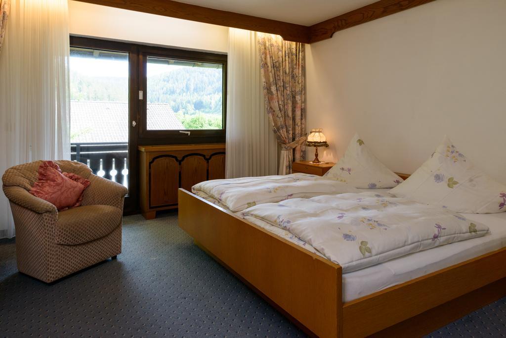 Hotel Schwarzwaldschaefer Enzklösterle Exteriör bild