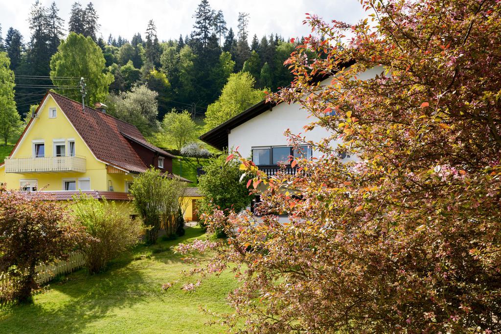 Hotel Schwarzwaldschaefer Enzklösterle Exteriör bild